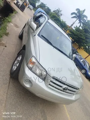 Toyota Highlander V6 2005 Gold