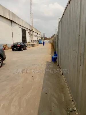 4bay Warehouse in Lagos