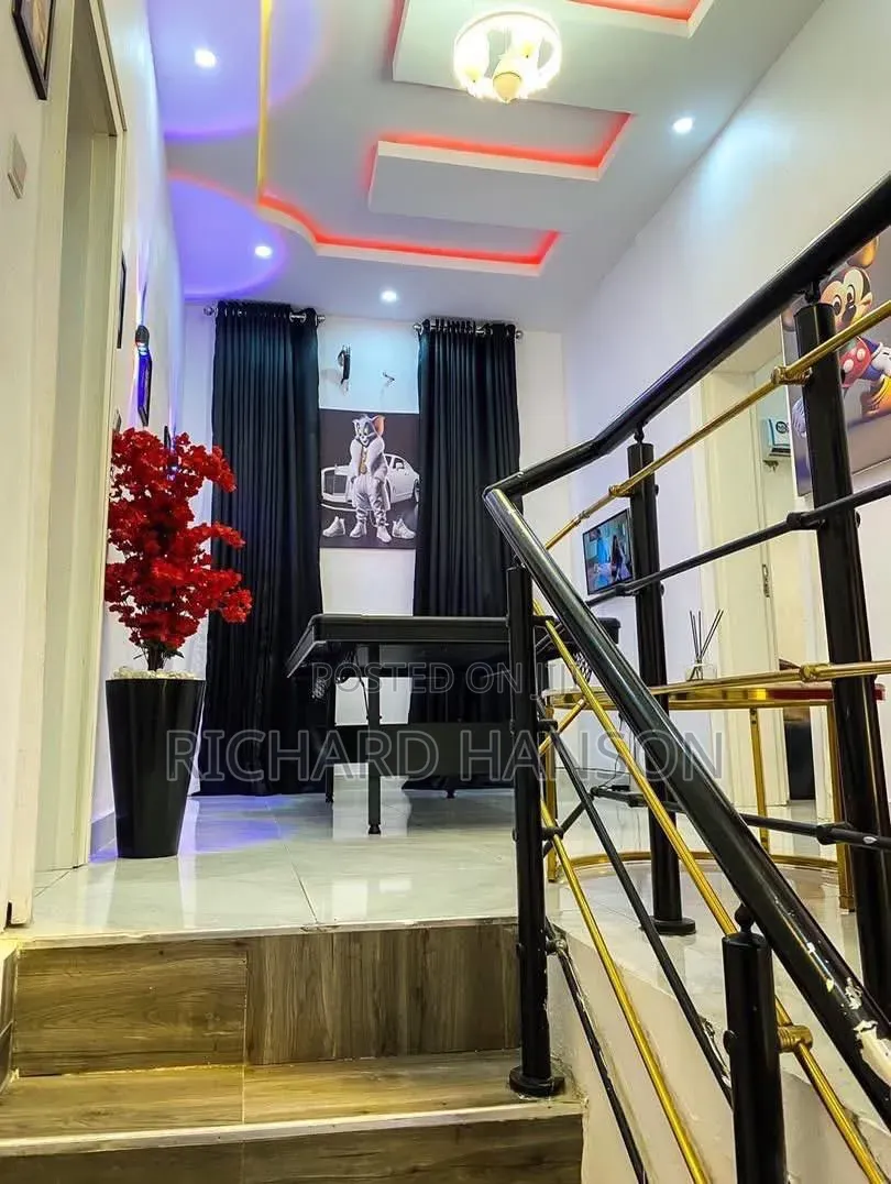 3bdrm Duplex in Secured Estate, Sangotedo for rent