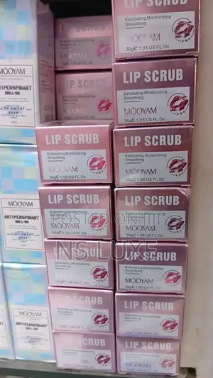 Mooyam Lip Scrub