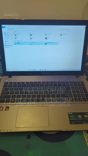 Laptop Asus 8GB AMD A10 SSD 512GB