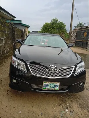 Toyota Camry SE 4dr Sedan (2.5L 4cyl 6AM) 2010 Black