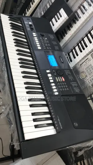 Yamaha PSR E423 Digital Portable Keyboard