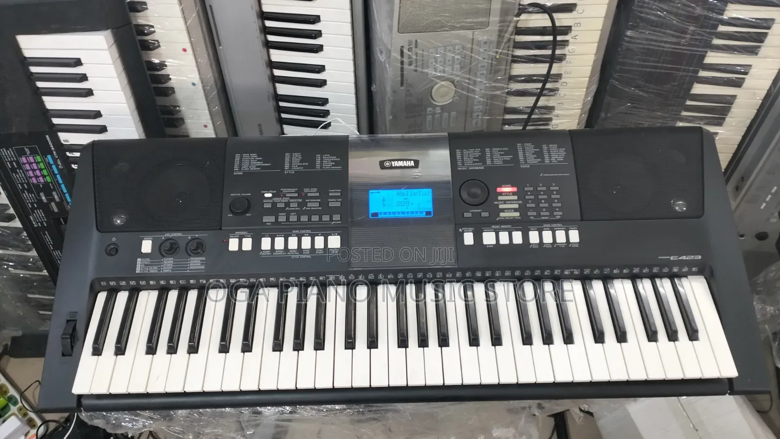 Yamaha PSR E423 Digital Portable Keyboard