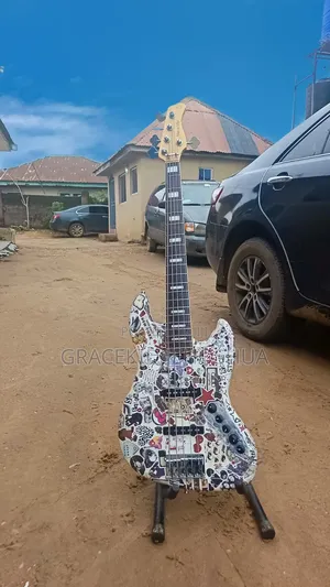 Marcus Miller V7