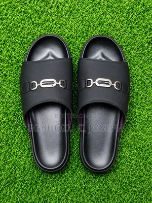 Men's Quality Palms Sandals of Different Designs Available
