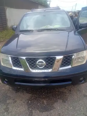 Nissan Pathfinder SE 4x4 2005 Black
