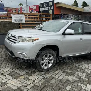 Toyota Highlander 2012 Silver