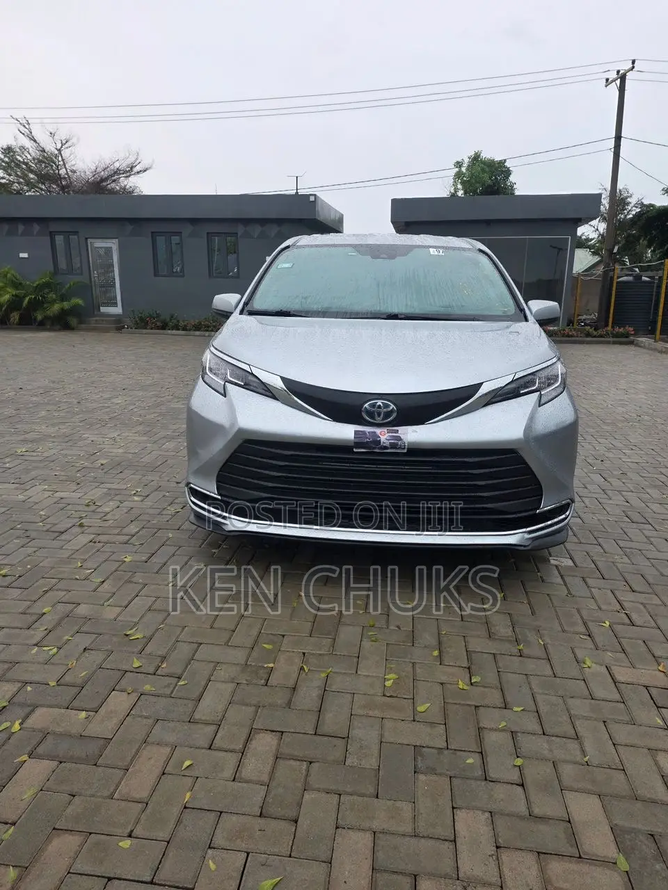 Toyota Sienna 2022 Silver