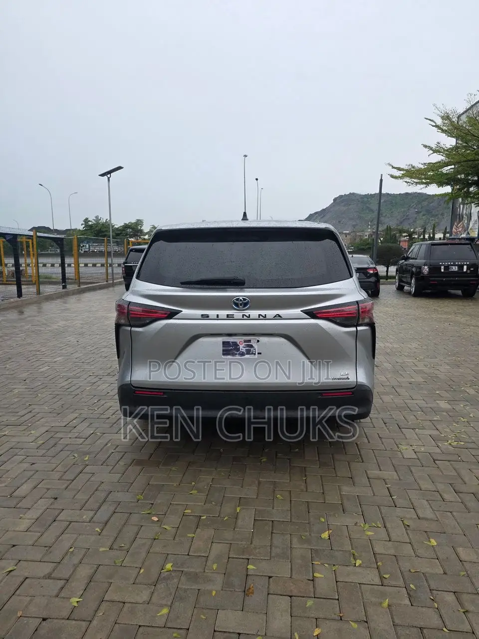 Toyota Sienna 2022 Silver