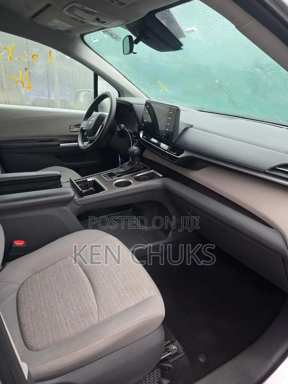 Toyota Sienna 2022 Silver