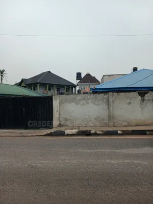 Demolishable Structures on 2plots Facing Tarred Road. N250m