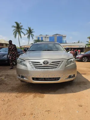 Toyota Camry 2008 Gold