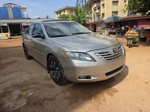 Toyota Camry 2008 Gold