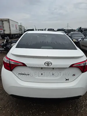 Toyota Corolla S 4dr Sedan (1.8L 4cyl CVT) 2015 White