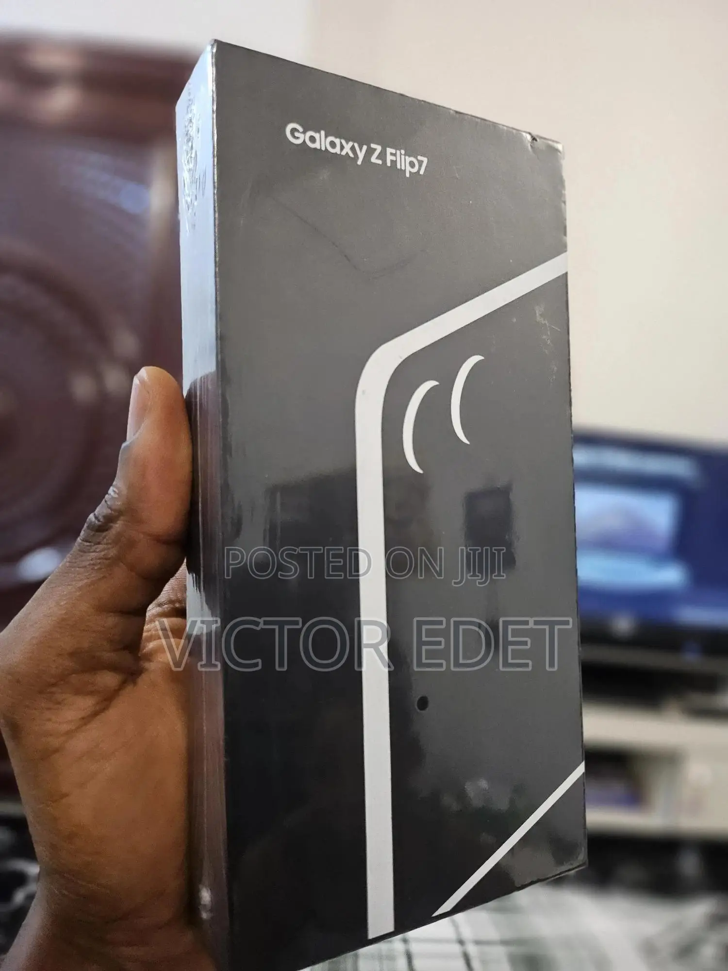 New Samsung Z 16 GB Black
