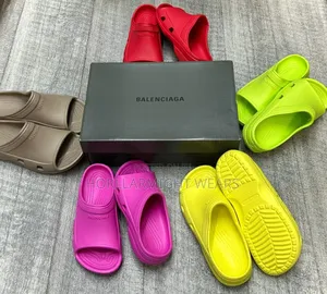 Balenciaga Easy Luxury Slide