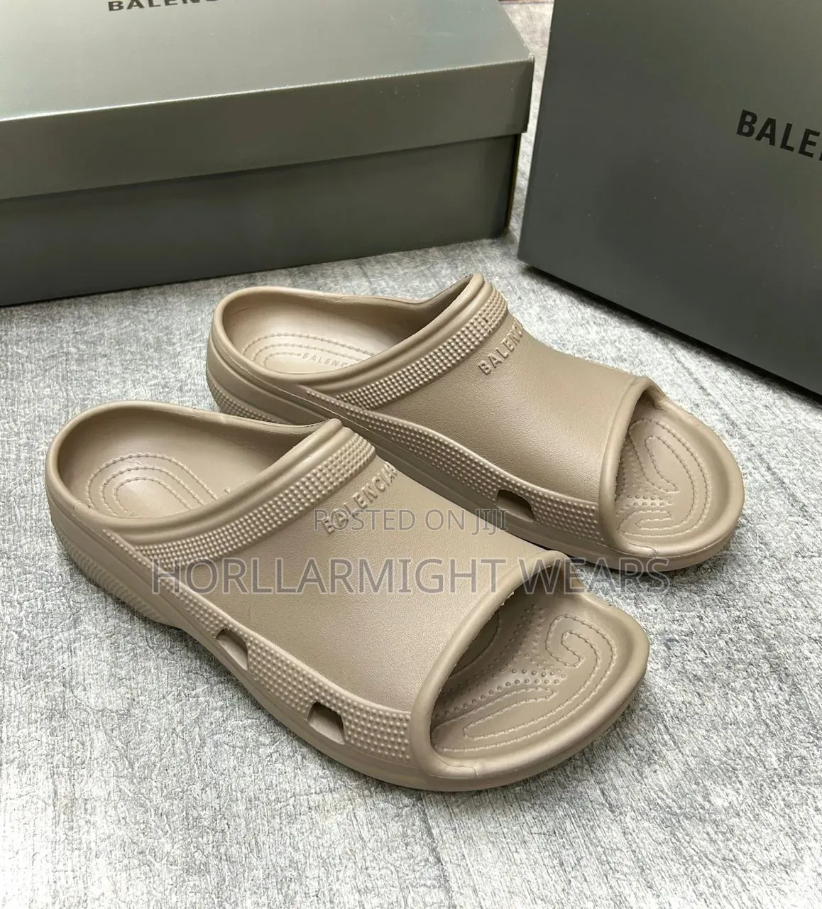 Balenciaga Easy Luxury Slide