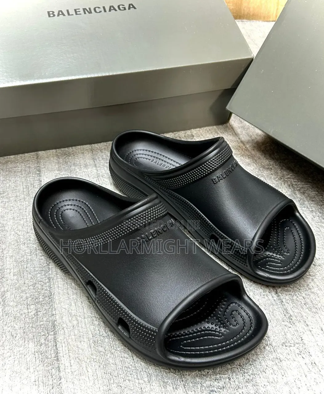 Balenciaga Easy Luxury Slide