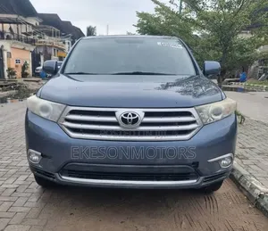 Toyota Highlander Limited 2012 Blue