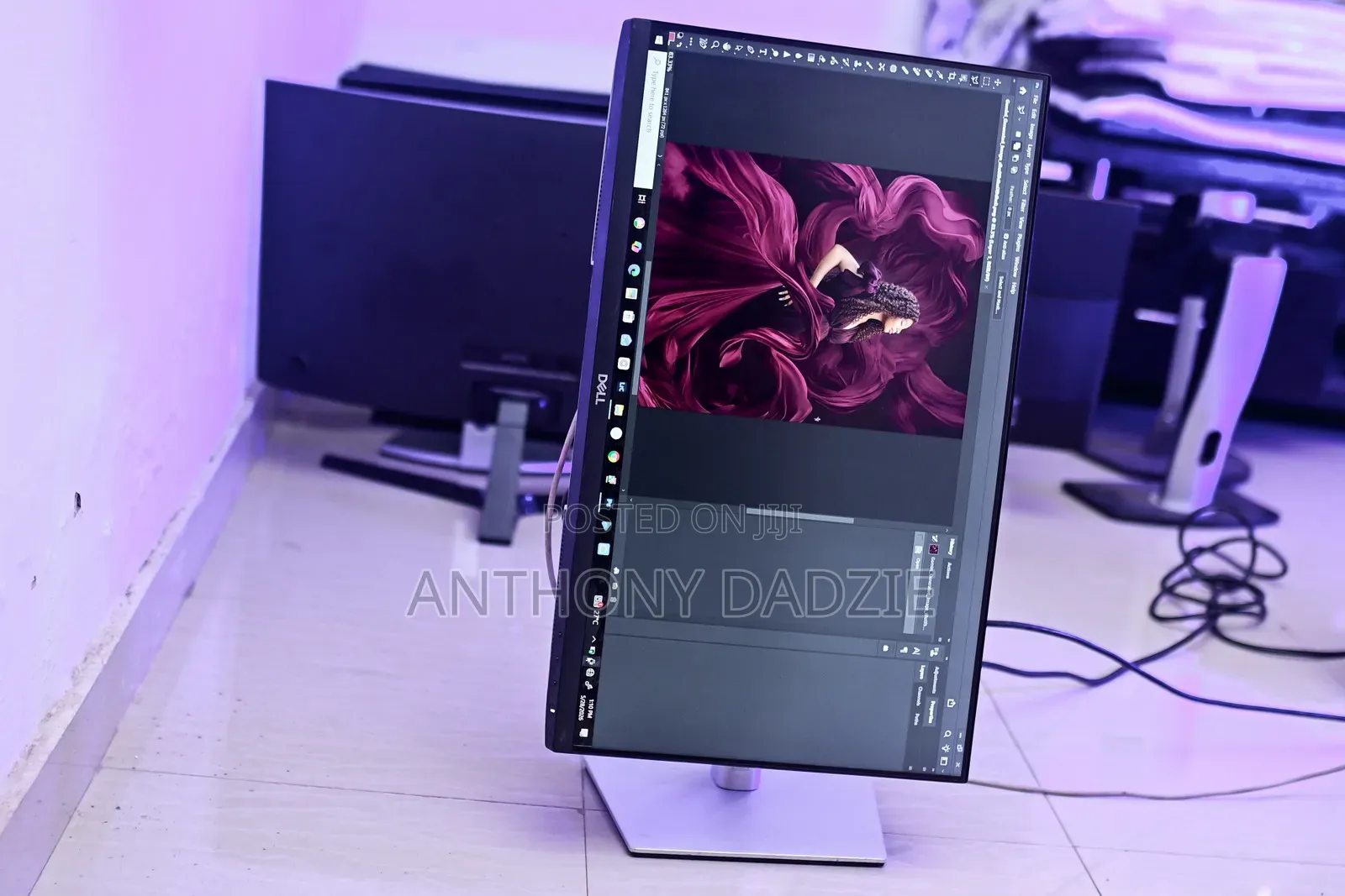 Frameless Ips Professional Monitor