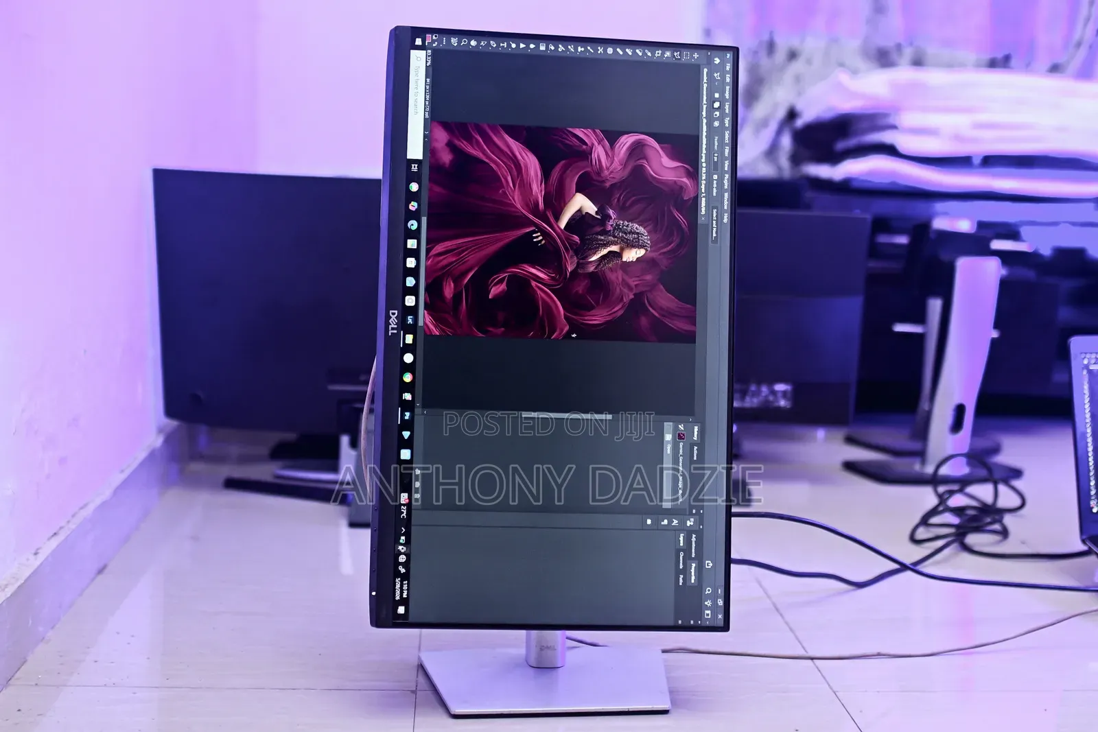 Frameless Ips Professional Monitor