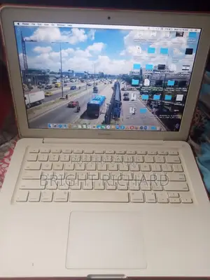 Laptop Apple MacBook 2010 8GB HDD 512GB