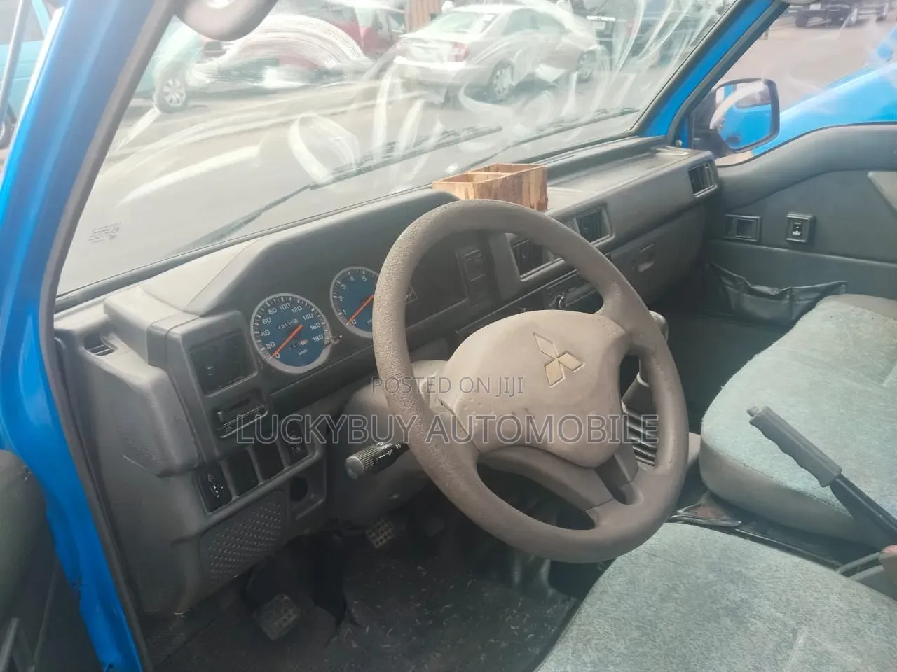 Mitsubishi Delica 2014 Blue