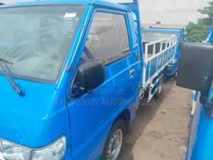Mitsubishi Delica 2014 Blue