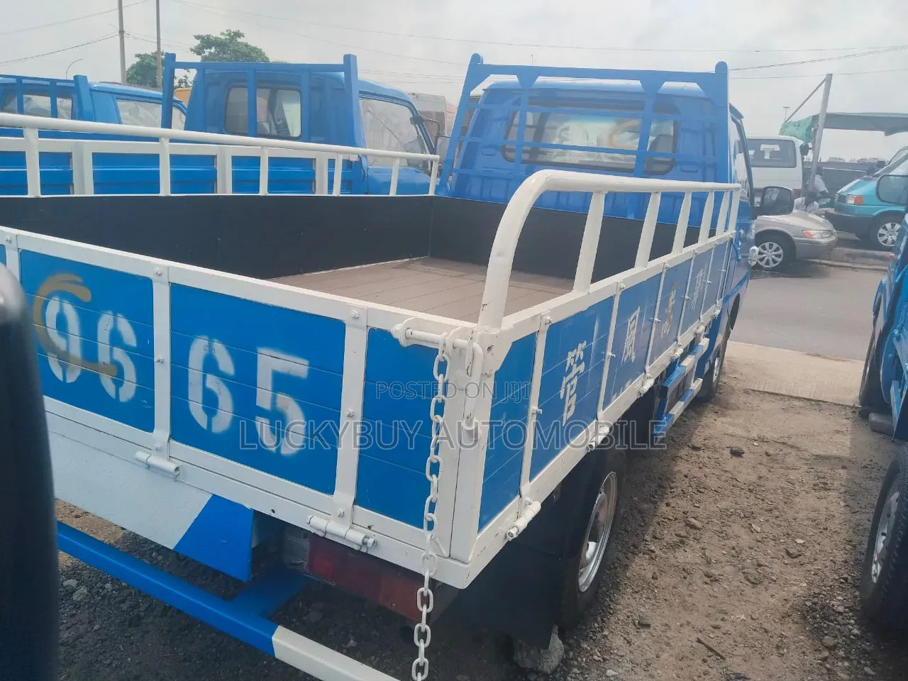 Mitsubishi Delica 2014 Blue