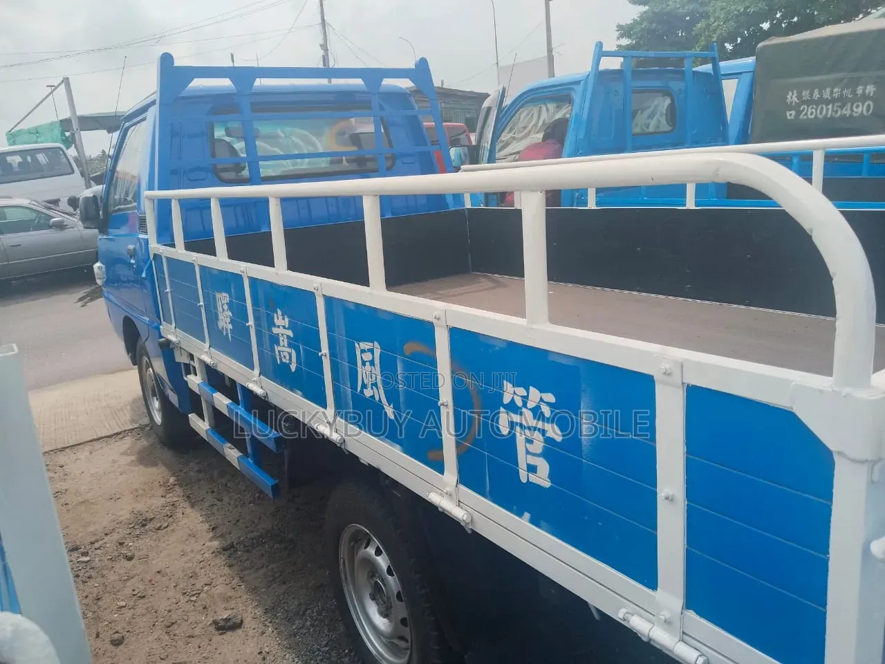 Mitsubishi Delica 2014 Blue