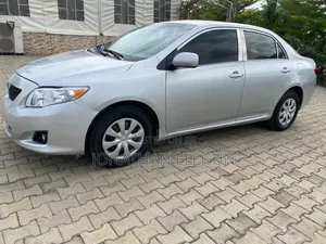 Toyota Corolla LE 4dr Sedan (1.8L 4cyl 4A) 2010 Silver