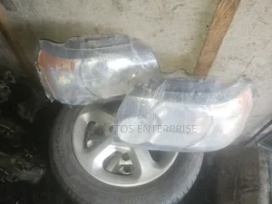 Headlamp (Charger Bulbs) for Land Rover Lr2, Freelander 2. 2007 - 2013