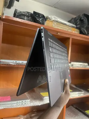 Laptop HP Envy 15-ep0xxx 8GB AMD Ryzen 5 SSD 512GB