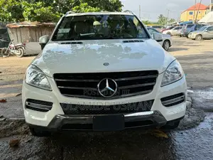 Mercedes-Benz M Class ML350 4MATIC 4dr SUV AWD (3.5L 6cyl 7A) 2014