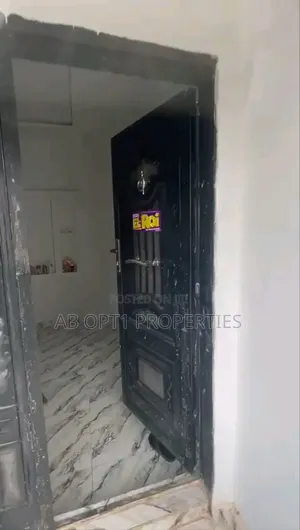 1bdrm Room & Parlour in Okhuoromi, Airport, Benin City for rent