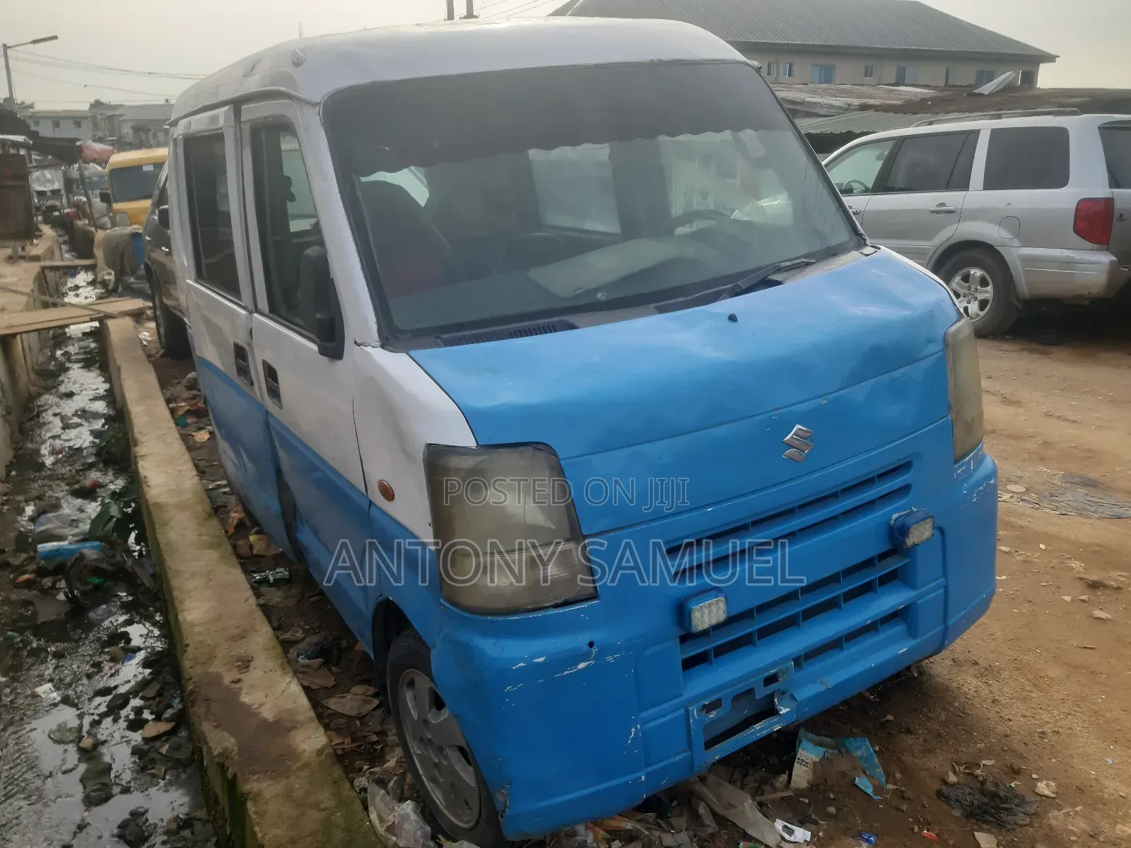 Suzuki APV Minibus 2010 White