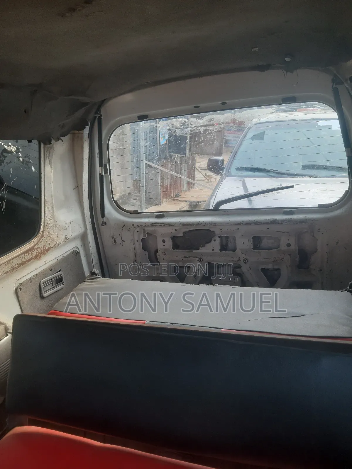 Suzuki APV Minibus 2010 White