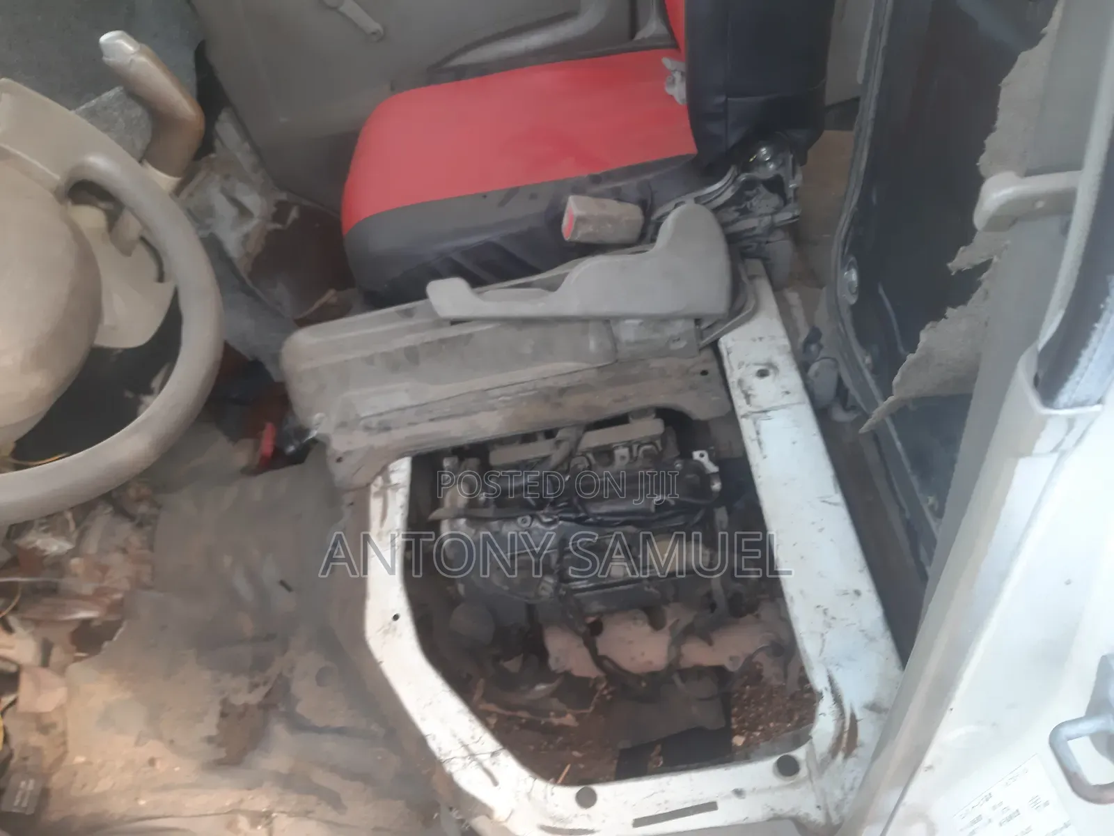 Suzuki APV Minibus 2010 White