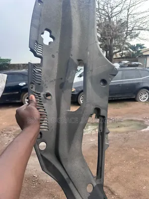 Radiator Plastic Rx350 2010 Available