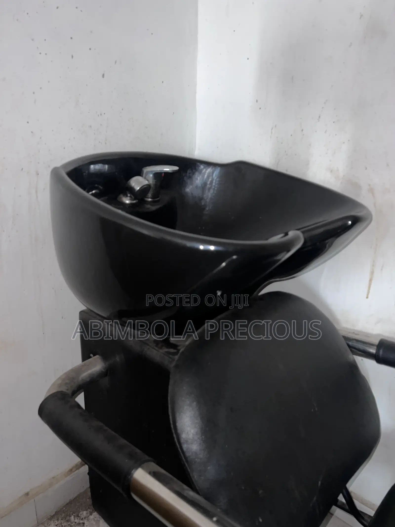 Salon Wash Basin
