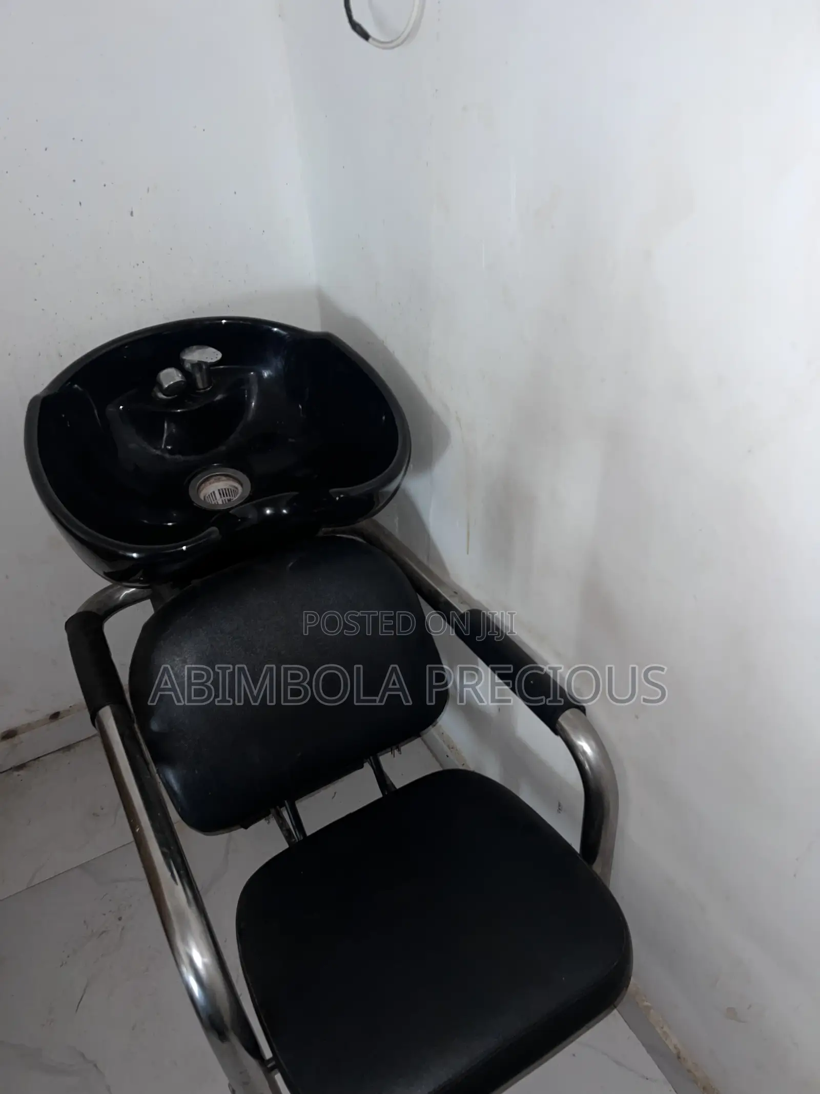 Salon Wash Basin