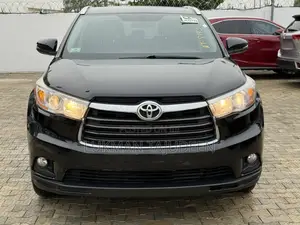 Toyota Highlander XLE 4dr SUV AWD (3.5L 6cyl 6A) 2015 Black