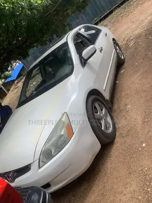 Honda Accord 2005 White
