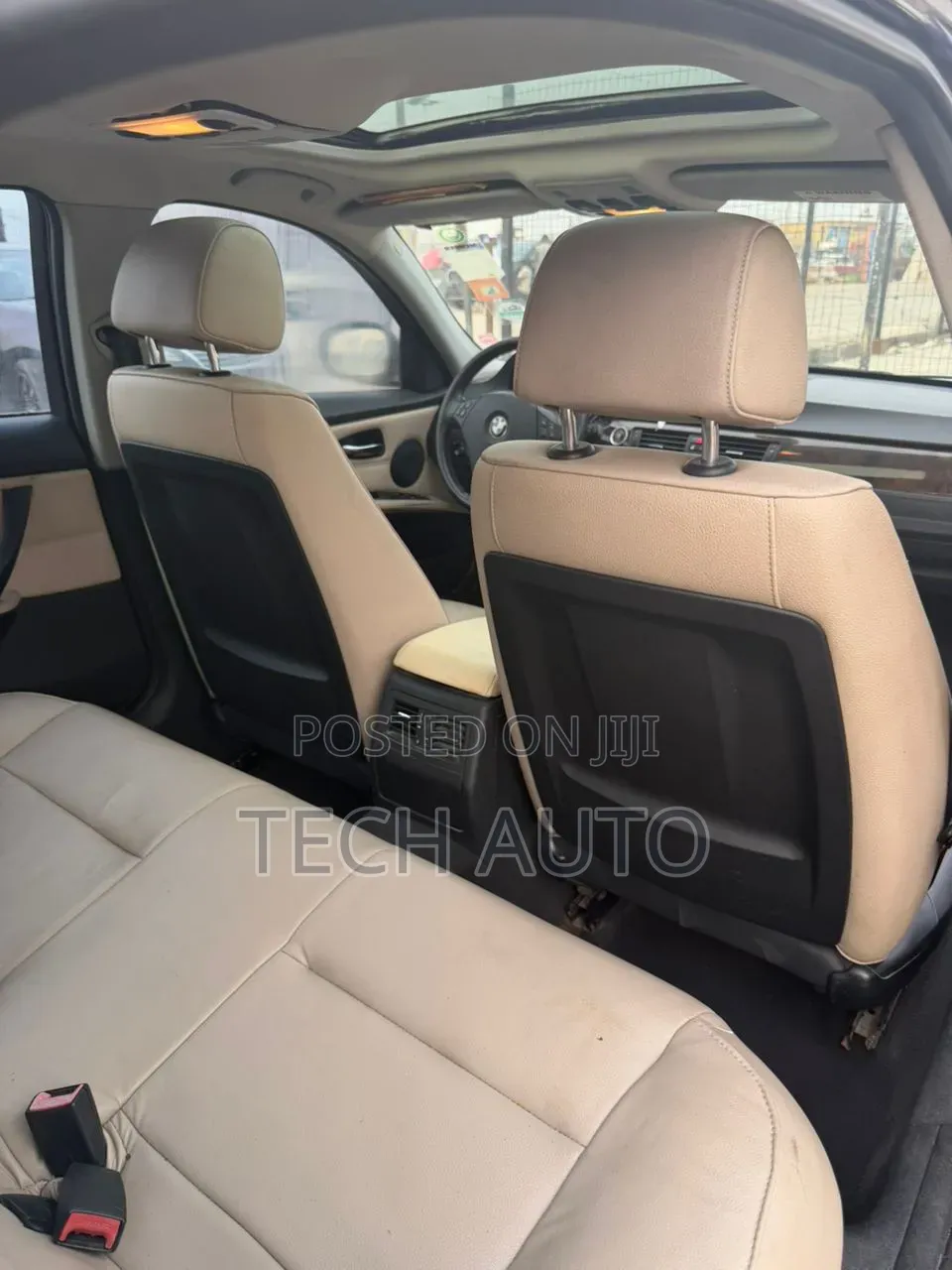 BMW 320i 2011 Blue