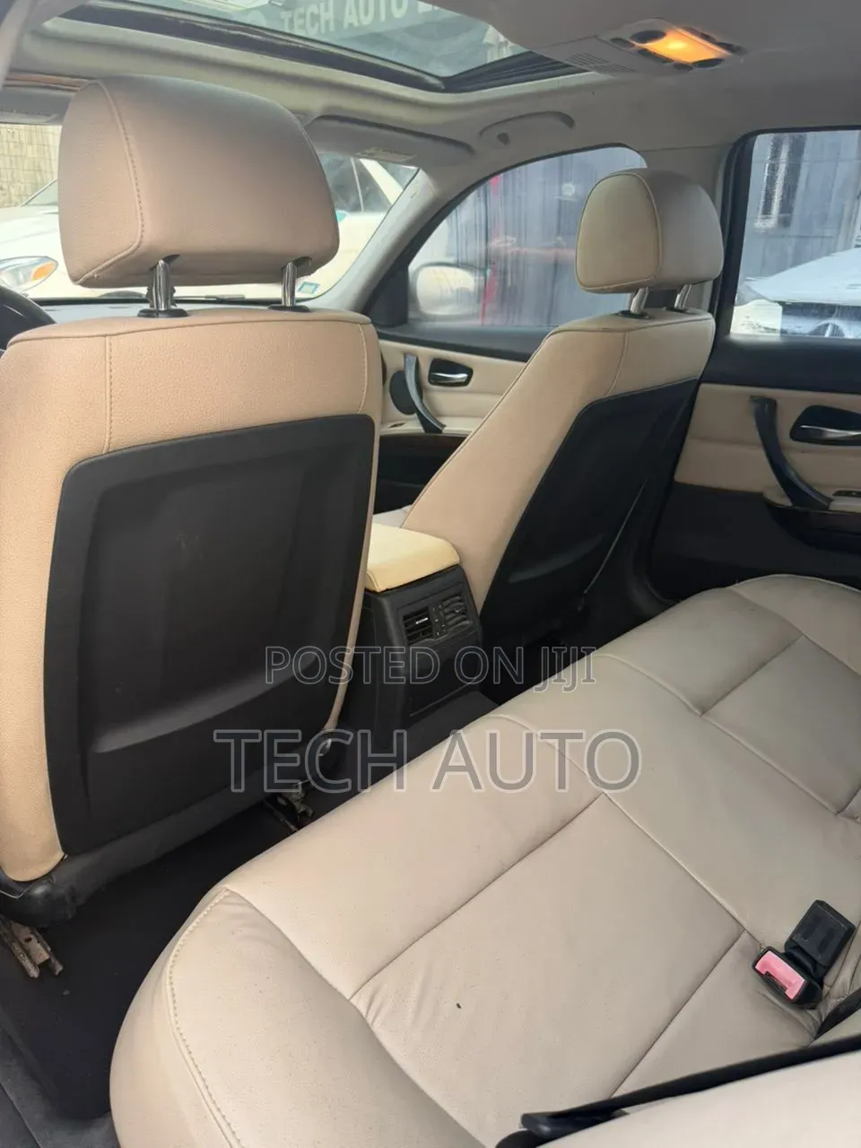 BMW 320i 2011 Blue
