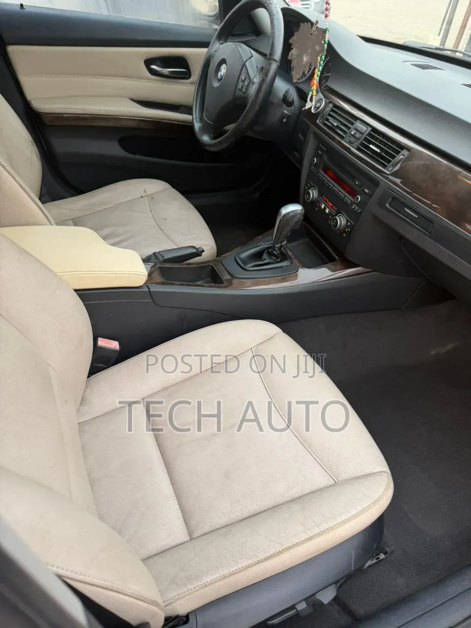 BMW 320i 2011 Blue