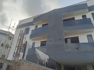 4bdrm Duplex in Onike for sale