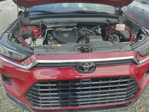 Toyota Highlander 2024 Red