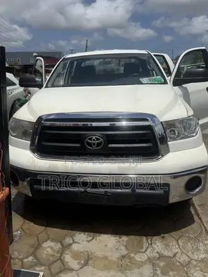 Toyota Tundra 2010 White